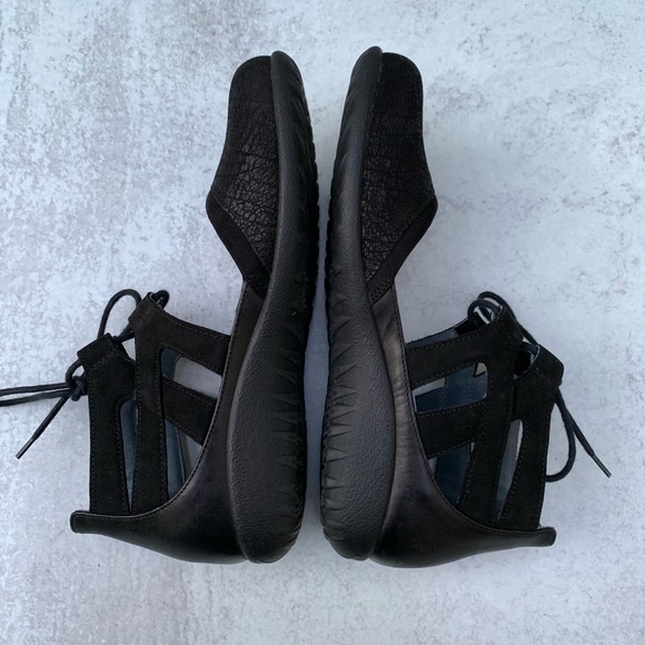 SOLD!! NAOT | KATA Lace-up Sandal - Picture 6 of 8